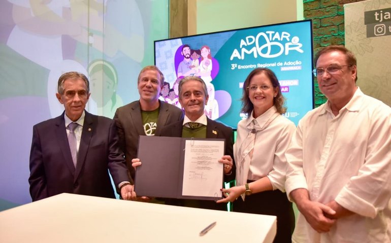 Adotar é amor: Luciano Barbosa destaca união de instituições em projeto de acolhimento social