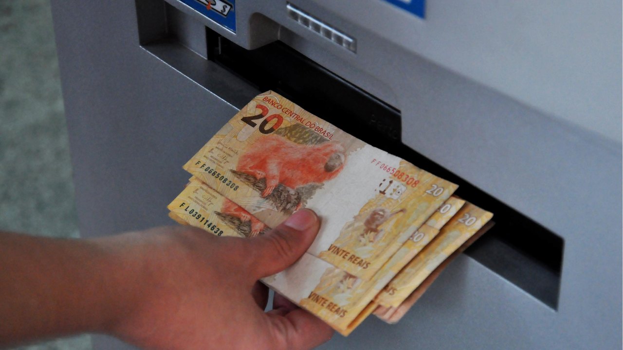 Governo injeta mais de R$ 205 milhões na economia alagoana com a liberação do 13º dos servidores estaduais