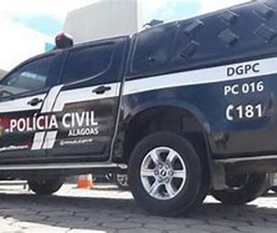 Mulher é presa em Maceió acusada de aplicar golpes em idosos com falsos empréstimos