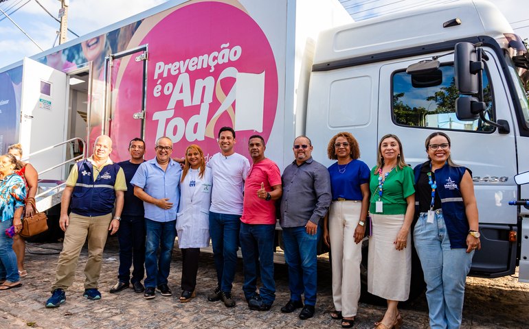 Rodrigo Cunha celebra parceria com Hospital de Amor para exames de mamografia em Maceió