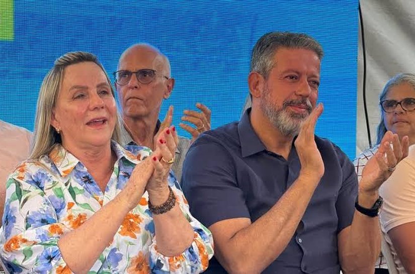 Parceria firme: Arthur Lira garante investimentos e obra com mais de 3,5 km de pavimentação asfáltica avança em Flexeiras