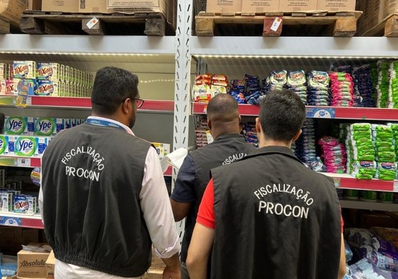 Procon Maceió flagra irregularidades em supermercados e autua estabelecimentos por práticas abusivas