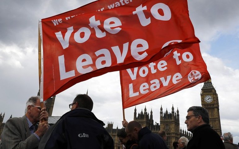 Calendário da Brexit será mantido, diz premiê britânica à União Europeia