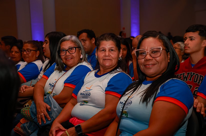 Prefeitura de Maceió abre sete mil vagas para Educação de Jovens, Adultos e Idosos em 2026