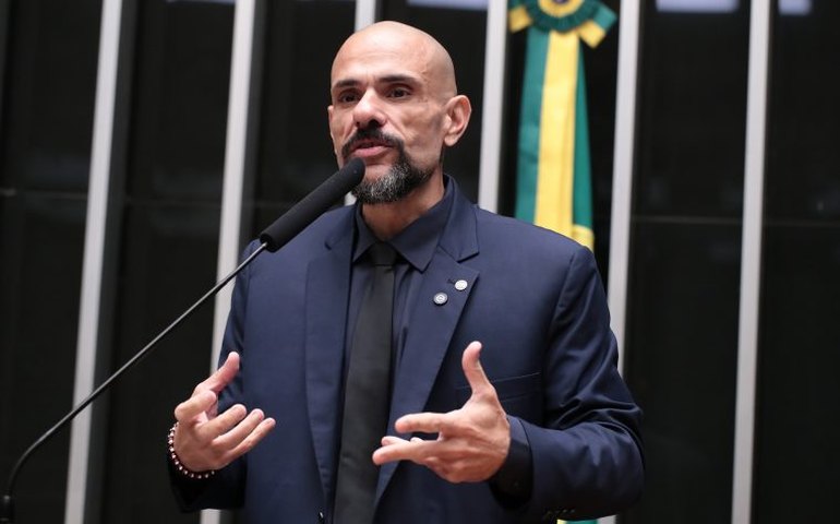 Comissão aprova projeto que permite a estados reduzir tempo para aposentadoria de PMs e bombeiros