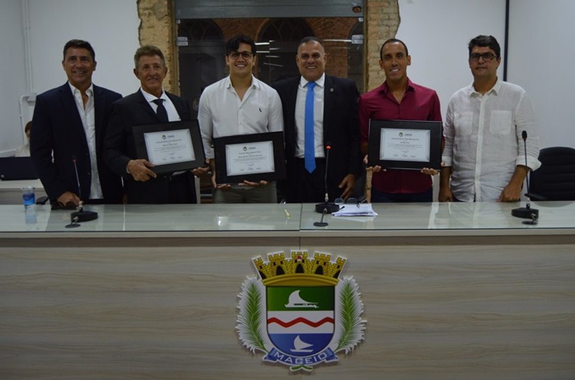 Poeta e atletas são homenageados pela Câmara Municipal de Maceió
