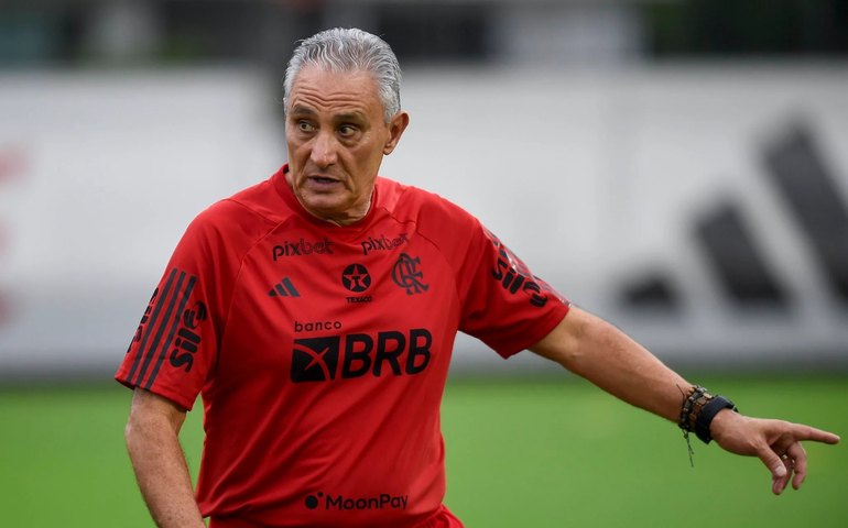 Tite passa mal em La Paz e está internado em hospital no Rio de Janeiro