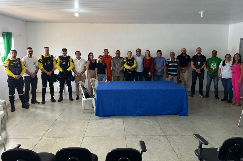Representantes de Secretarias se reúnem para discutir programação do “Maio Amarelo”, em Palmeira