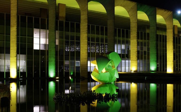 Brasil formaliza pedido de adesão à OCDE