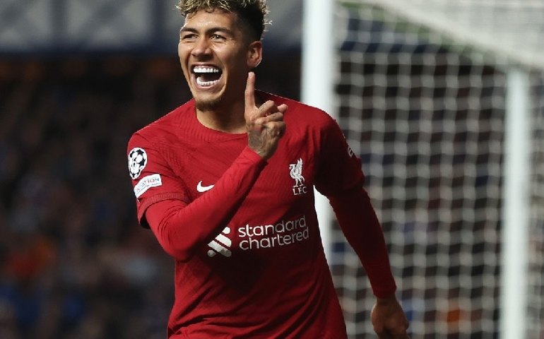 Firmino se aproxima de adeus ao Liverpool e é exaltado por Klopp e pela torcida