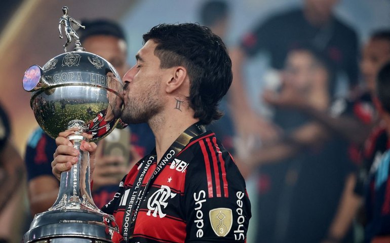 Arrascaeta é finalista no tradicional prêmio Rei da América