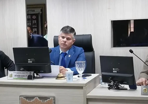Presidente da Câmara de Rio Largo ignora requerimento que pede revogação de ato polêmico
