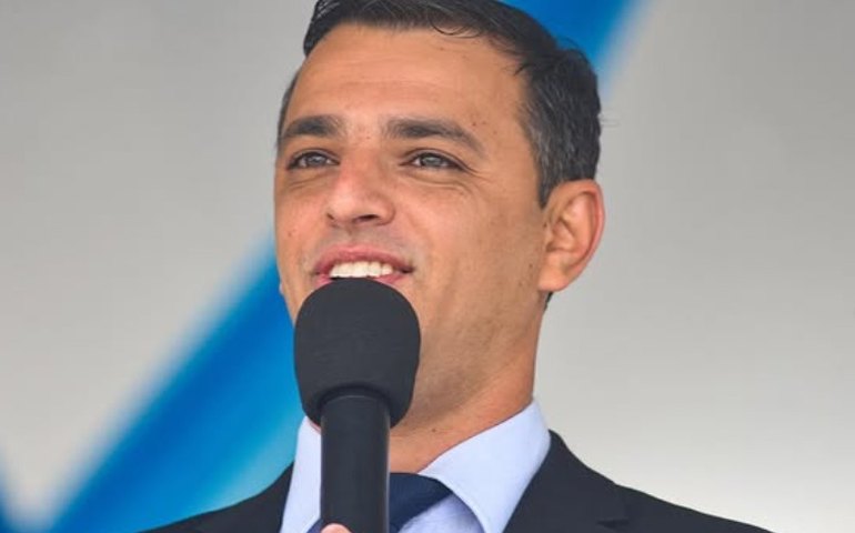 Prefeito de Garopaba (SC) é preso por suspeita de corrupção na coleta de lixo