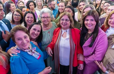 Prefeita de Santana do Ipanema participa da abertura do Fórum Estadual de Políticas para Mulheres