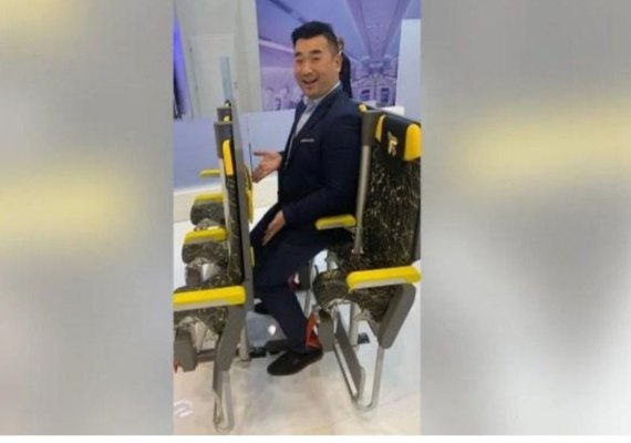 'Assentos de pé' em aviões podem estrear em voos comerciais a partir de 2026