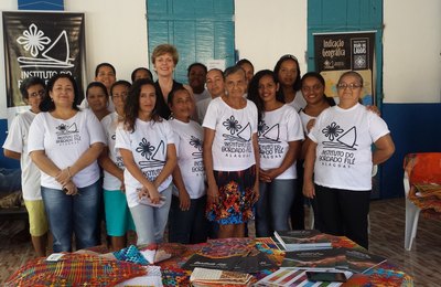 Embaixadora da Áustria conhece trabalho do Inbordal, no Pontal da Barra