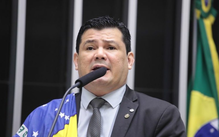Quem é Gilvan da Federal, deputado bolsonarista suspenso após ofensas contra Gleisi Hoffmann?