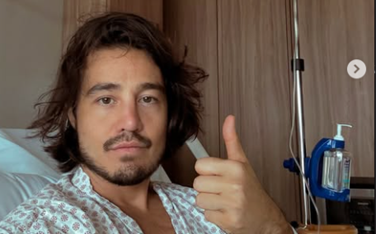 Tiago Iorc é internado às pressas com hérnia de disco e faz alerta