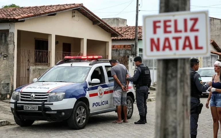 Natal de terror na parte alta: mulher leva 7 pontos na cabeça após ser agredida a garrafadas pelo marido