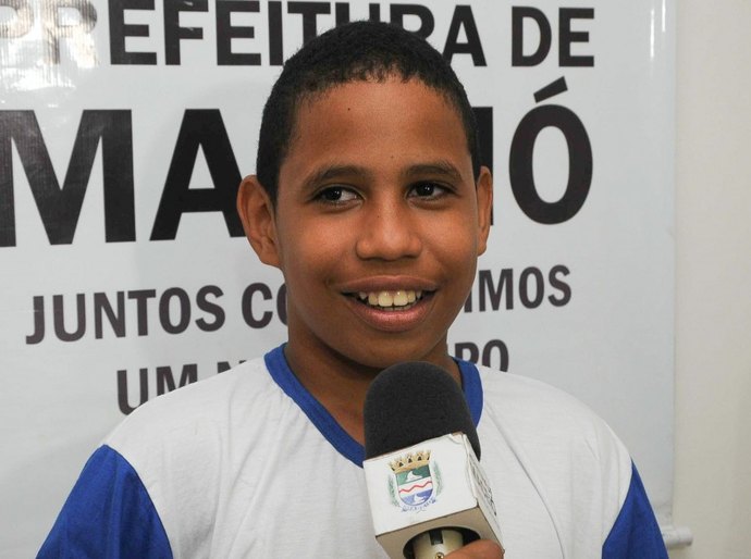 Prefeito Rui Palmeira recebe alunos participantes de olimpíadas