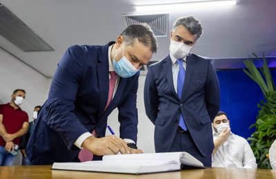 Governo empossa novos gerentes regionais e anuncia investimentos para educação em AL