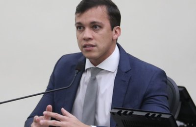 Projeto da ALE assegura emissão de RG usando o sistema de leitura em braile
