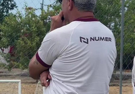 Hélio dos Anjos comanda seu primeiro treinamento no CRB; técnico chegou ontem em Maceió