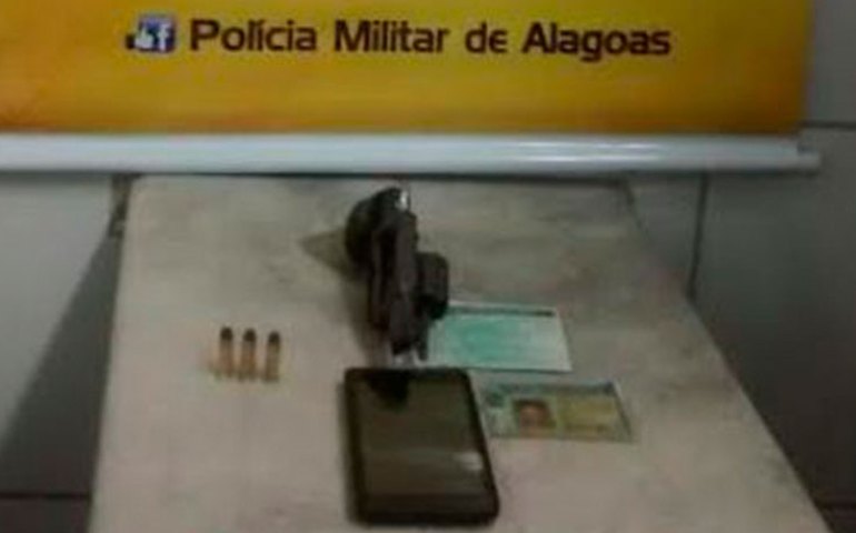 PM apreende arma de fogo na Barra de Santo Antônio