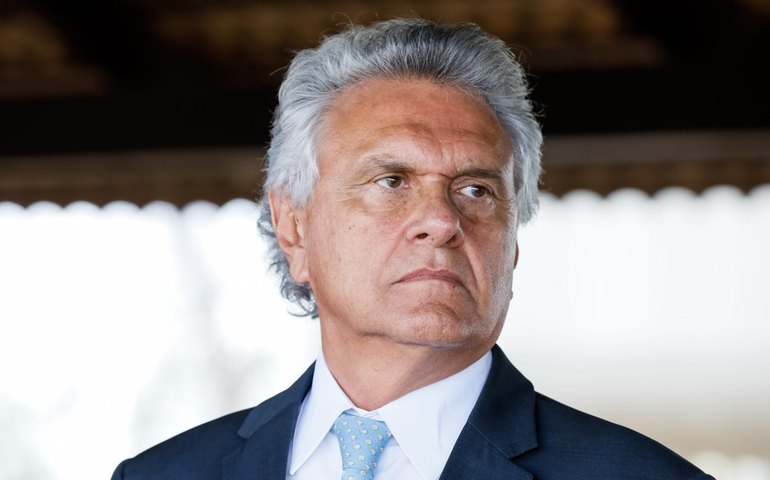 Caiado desiste de aumentar restrições à circulação e reclama de falta de apoio