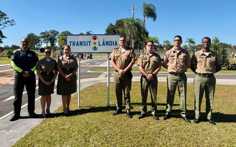 Militares do Batalhão Rodoviário participam de intercâmbio sobre educação no trânsito no DF