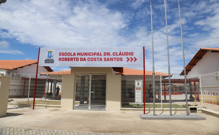Inauguração do maior investimento na educação pública marca volta às aulas em Marechal Deodoro