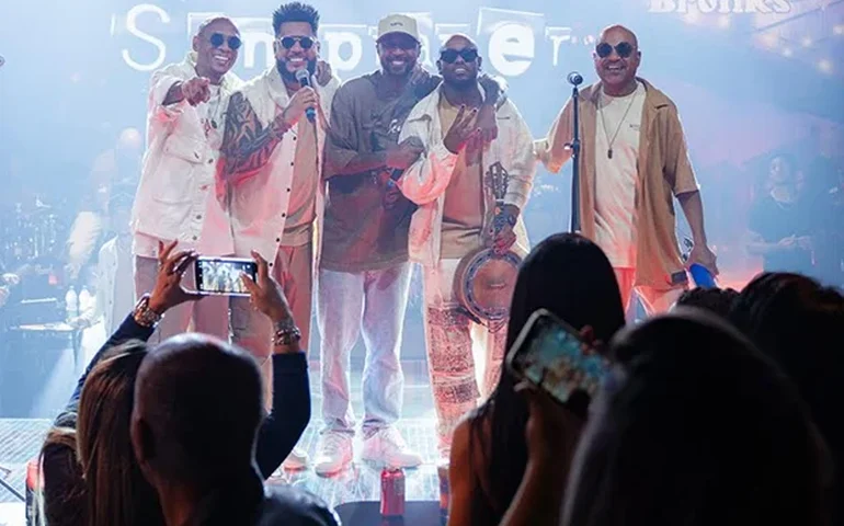 Samprazer relembra trajetória de 30 anos com releitura de “Silêncio na Favela”