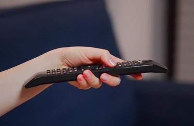 Parabólica tradicional vai deixar de funcionar: saiba o que fazer para não ficar sem sinal de TV