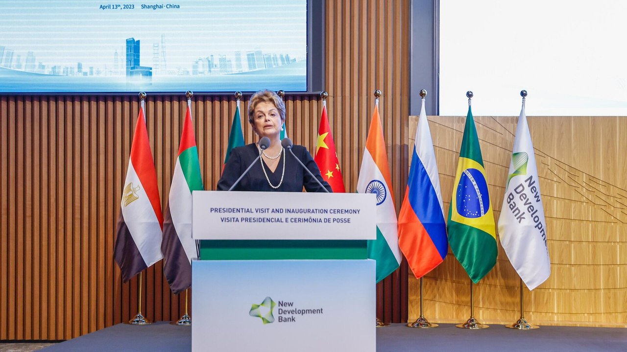 Dilma confirma novo mandato no Banco do BRICS com apoio da Rússia