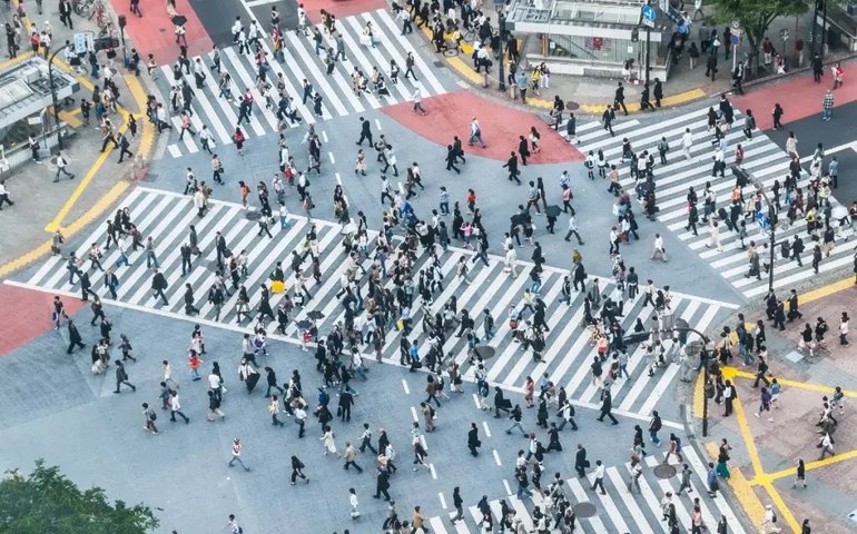 Japão registra declínio de população, mas residentes estrangeiros renovam recorde