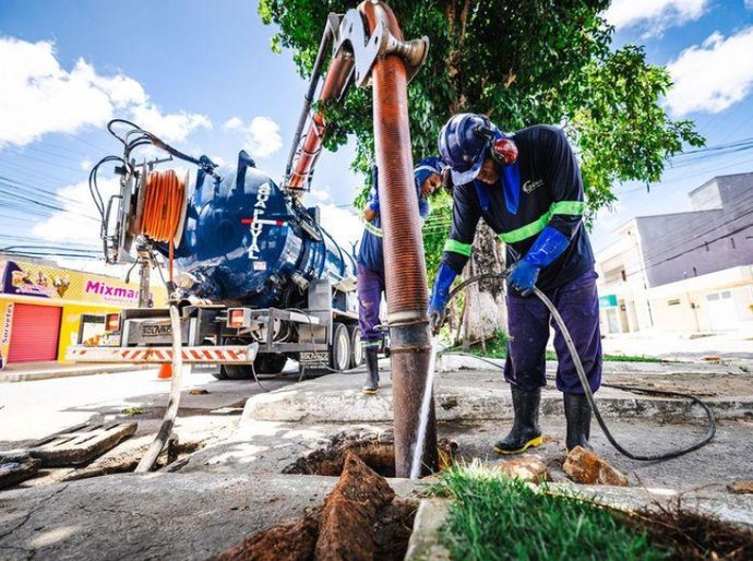 Mais de 320 toneladas de entulhos foram retirados da rede de drenagem em março