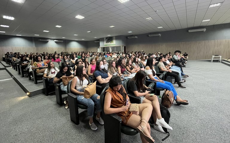 Uncisal recebe 350 novos estudantes em dez cursos de graduação