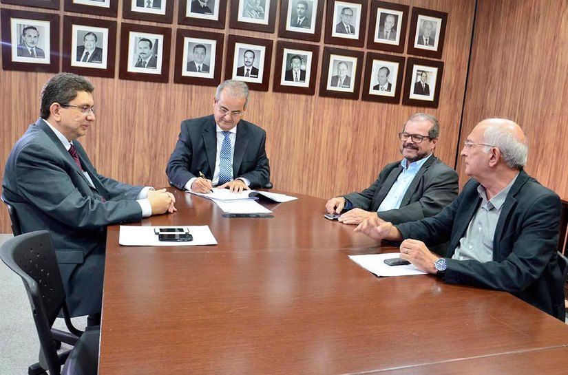 TCE/AL e AL Previdência assinam acordo de cooperação técnica