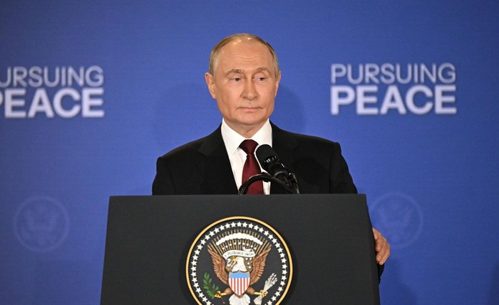 Rússia quer ver o fim das hostilidades na Ucrânia, e a eliminação das causas da crise, diz Putin