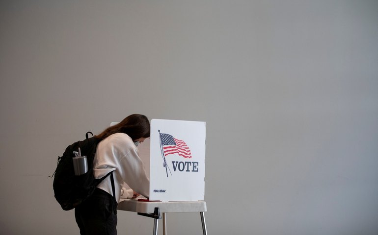 EUA: 6,8 milhões já votaram pelo correio e pleito pode ter participação recorde