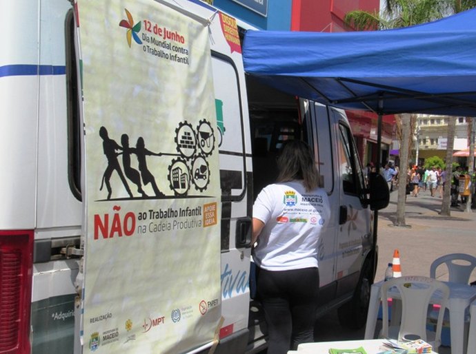 Semas realiza ação contra o trabalho infantil no Comércio