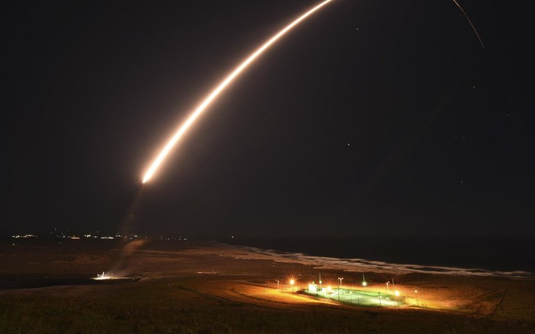 Estados Unidos testam míssil intercontinental Minuteman III com sucesso