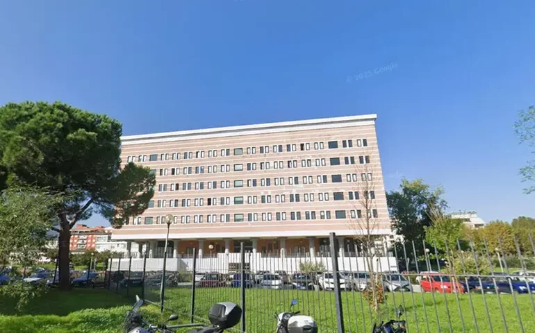 Adolescente de 13 anos é o mais jovem transgênero da Itália