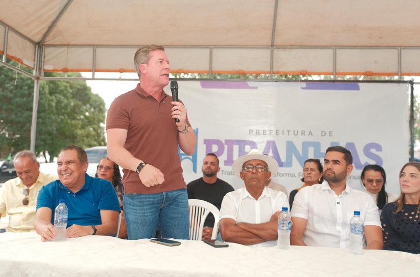 Marx Beltrão e Tiago Freitas celebram novo Espaço Esportivo Comunitário na Vila Sergipe, em Piranhas