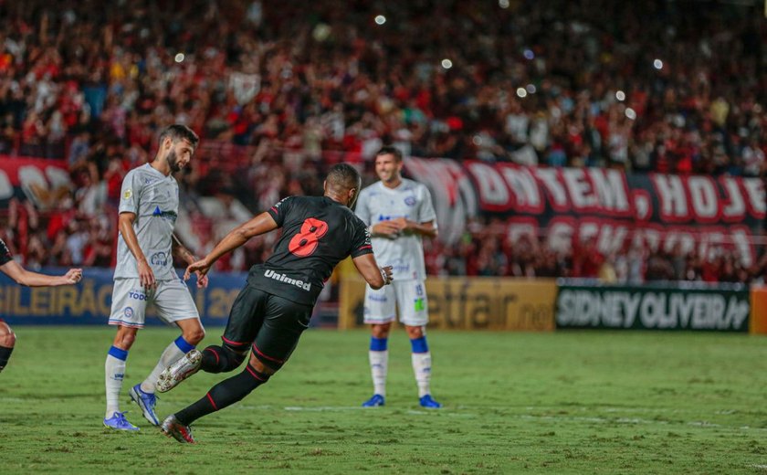 Atlético-GO se reabilita e complica o Bahia na briga contra o rebaixamento