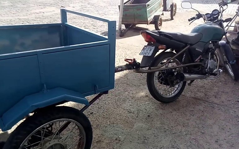 Uso de carretinha para motos: DER esclarece regras e limites legais