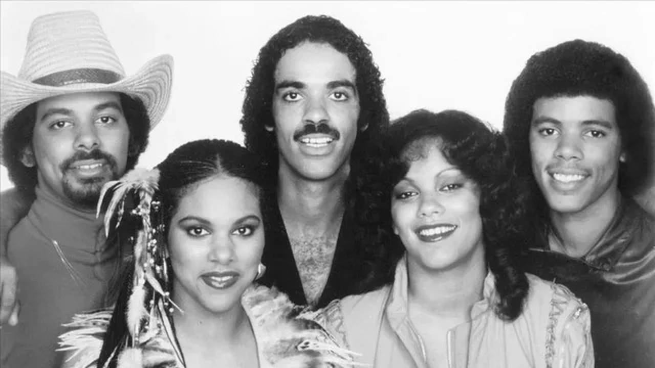 Ex-astro mirim do R&B e integrante do grupo The Sylvers, Foster Sylvers morre aos 64 anos