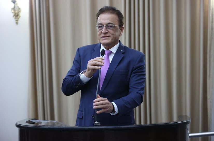 Projeto de Galba Novaes propõe tratamento gratuito para obesidade grave em Alagoas