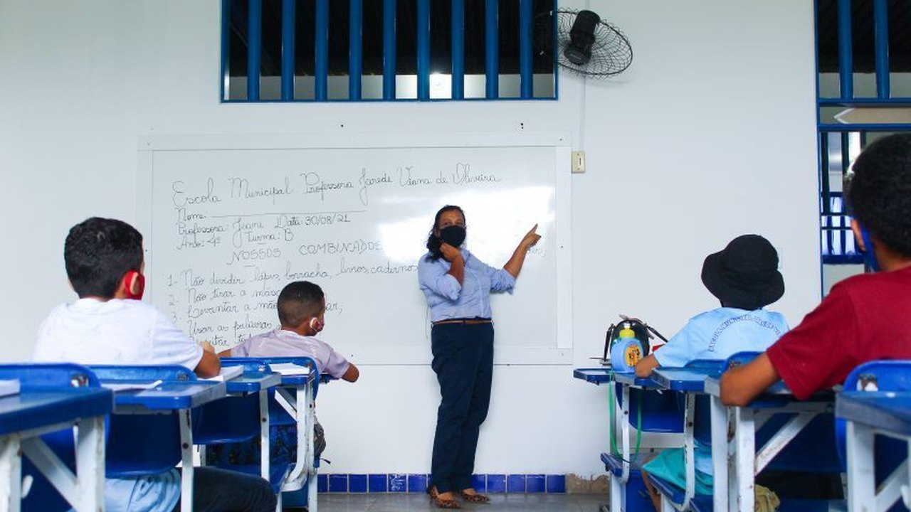 Prefeitura de Maceió nomeia mais 43 candidatos do concurso da Educação de 2017