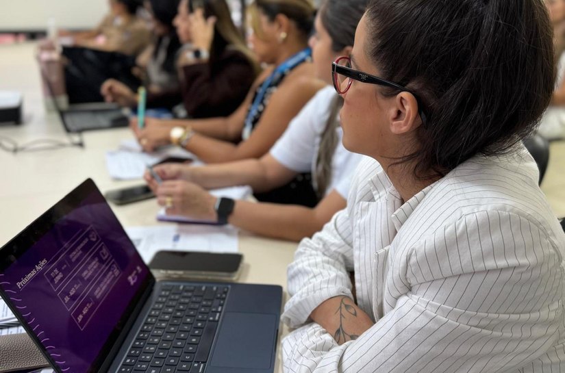 Alagoas Lilás: comitê gestor debate expansão da política de atendimento às mulheres